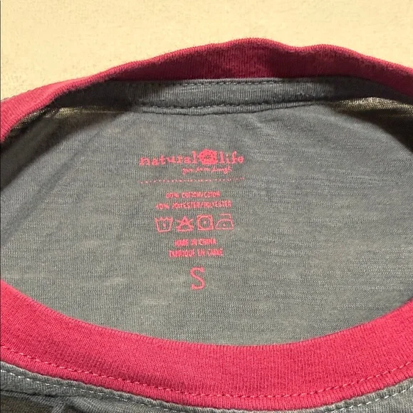 NATURAL LIFE Charcoal Gray and Cranberry Short Sleeve Tee - Picture 2 of 6